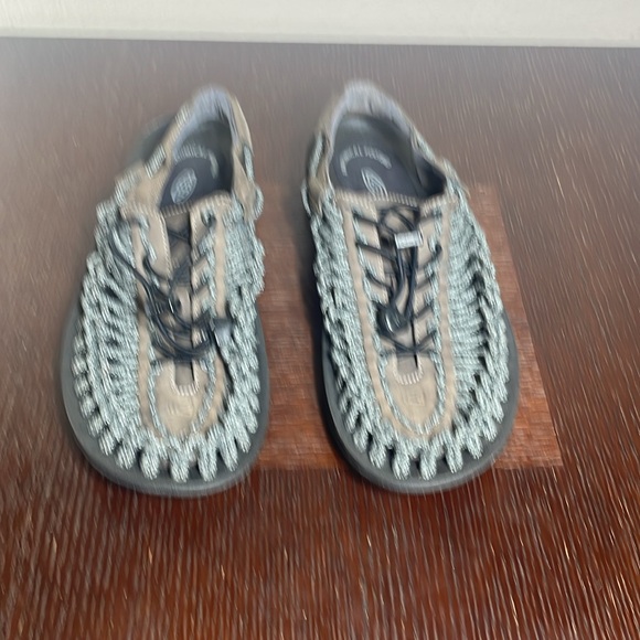 Keen Uneek Braided Mens Hiking Outdoor Slip on Sandals Size 9.5 - Picture 2 of 9